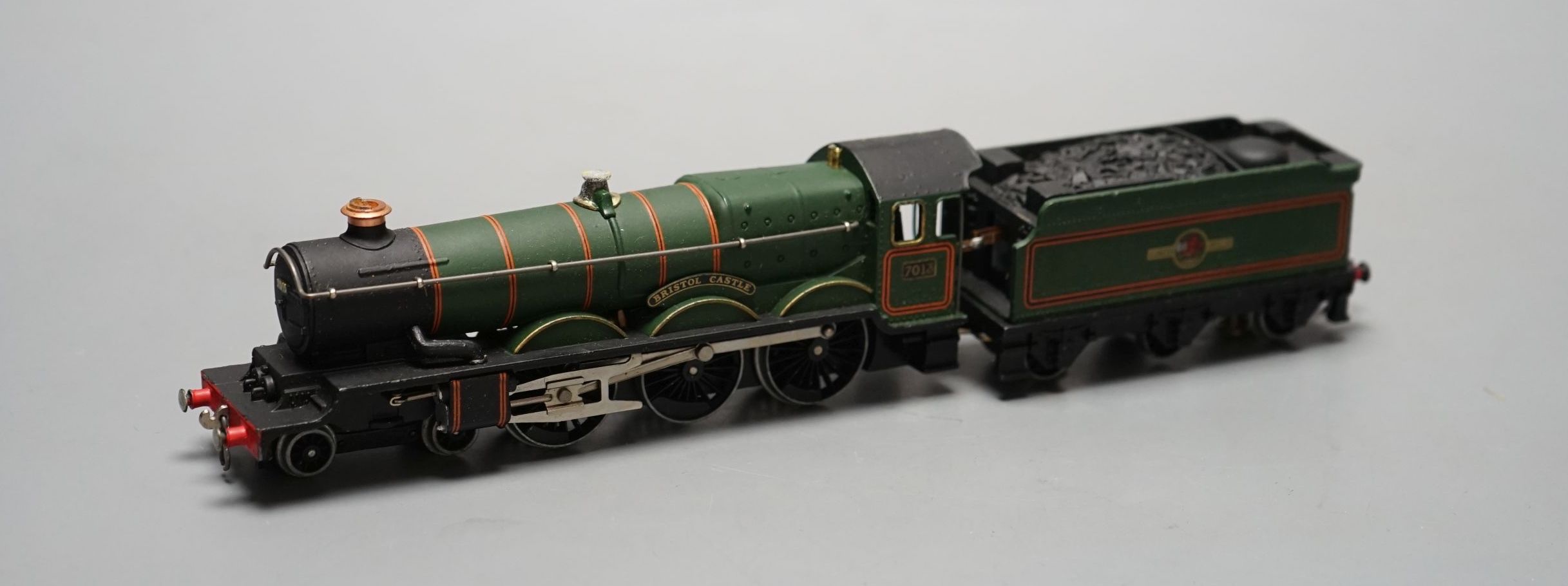 A boxed Horny Dublo boxed Bristol Castle-7013 engine, 26 cms long.